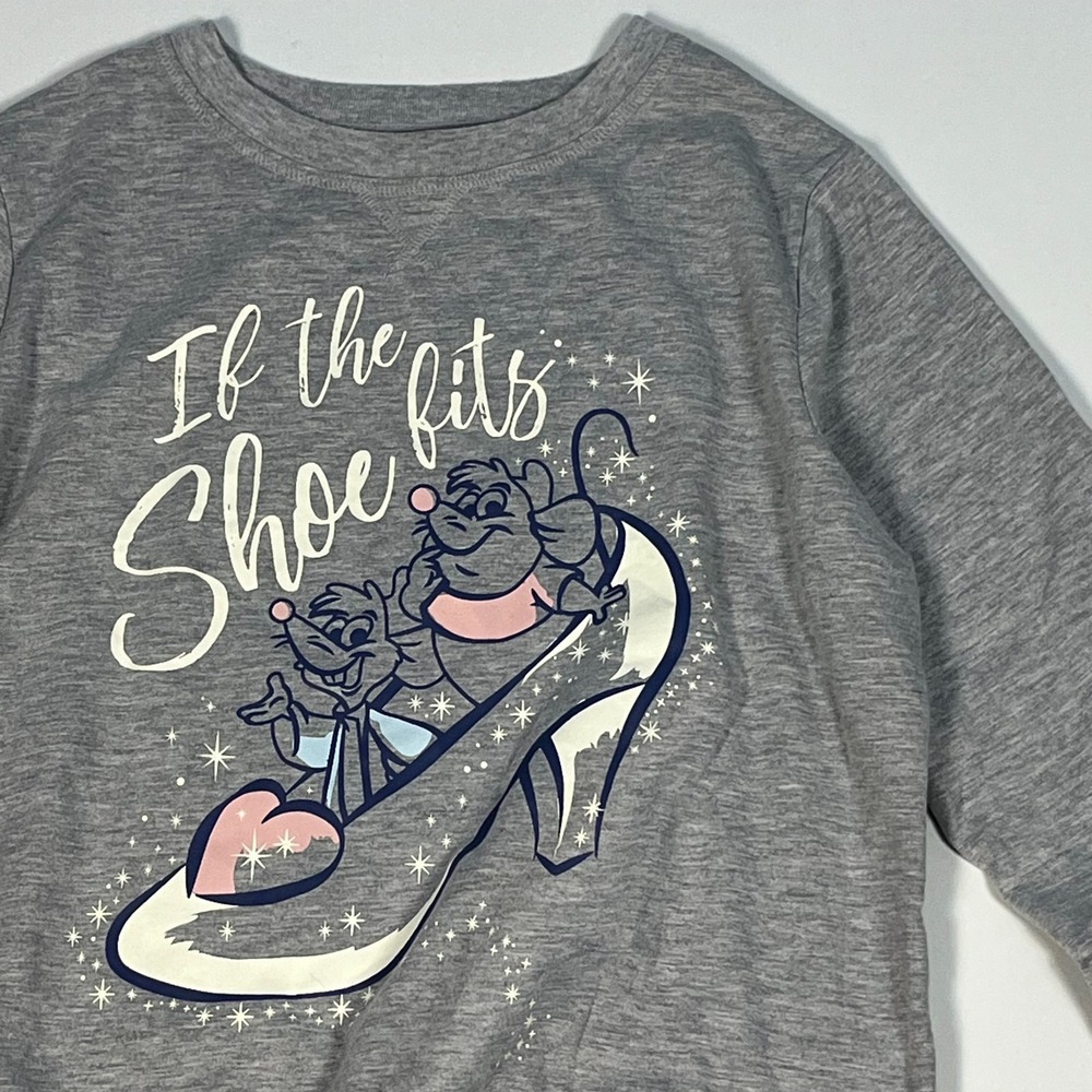 Disney Cinderella  "If the Shoe fits" Sweater Size M 7-9 Long Sleeve Gray Top